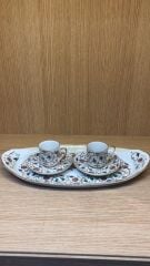 Güral Porselen Altın Yaldızlı El Dekoru 2 Kişilik Tepsili Türk Kahve Fincan Takımı