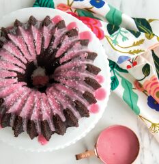 Nordicware Brillance Bundt Kek Kalıbı - 5 Cup Gold