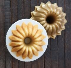 Nordicware Lotus Bundt Kek Kalıbı Gold