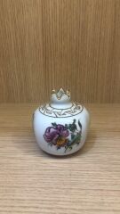 Güral Porselen El Dekoru 8 cm Kadife Kutulu Nar Obje