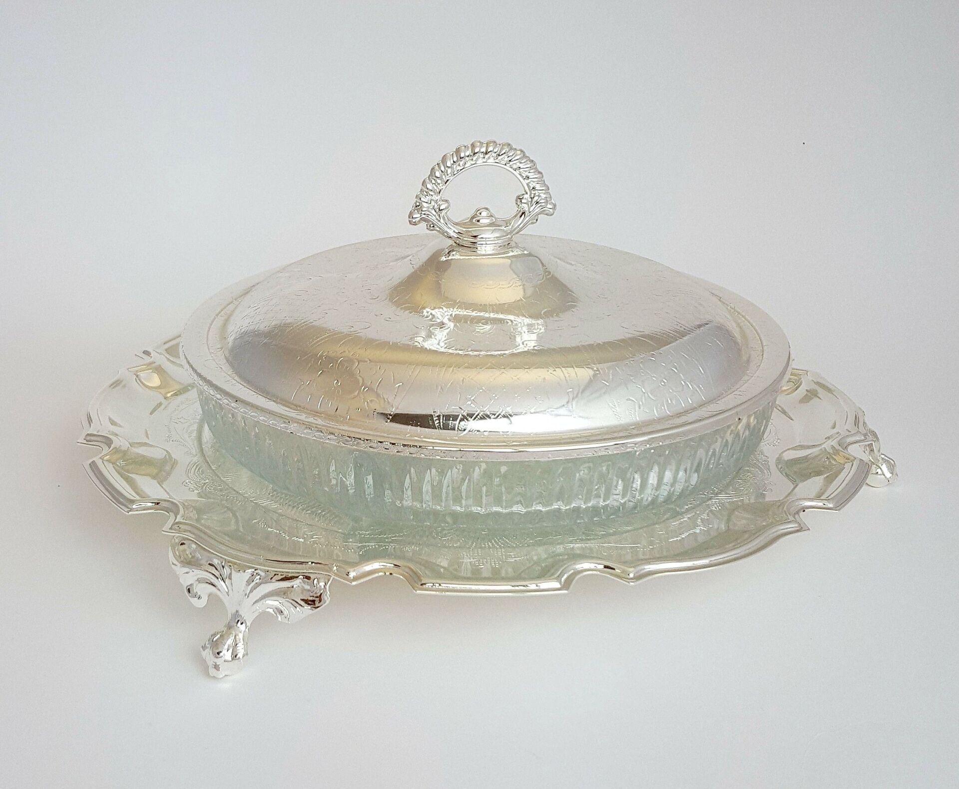 Queen Anne İngiliz Gümüşü Tepsili Cam Sunumluk