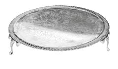 Queen Anne İngiliz Gümüşü Ayaklı Sunum Tepsisi 29 cm