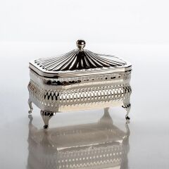 Queen Anne İngiliz Gümüşü Tereyağı Tabağı 13 x 8.5 cm