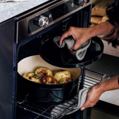 KitchenAid Döküm Demir Tencere Siyah 26 cm - 5.2 L