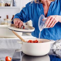 KitchenAid Döküm Demir Tencere Krem 26 cm - 5.2 L
