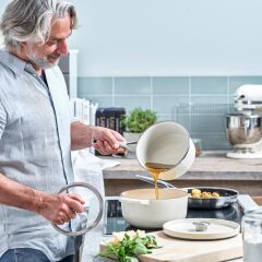 KitchenAid Döküm Demir Tencere Krem 22 cm - 3.3 L