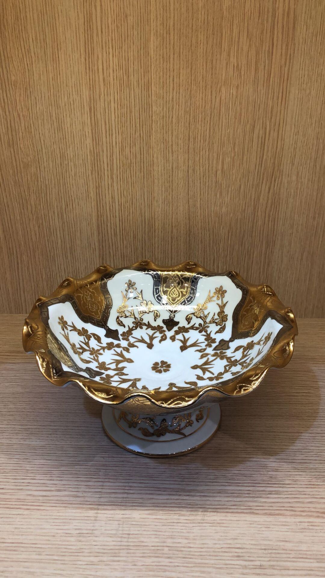 Güral Porselen El Dekoru 28 Cm Ayaklı Meyvelik Altın Yaldızlı Özel Kutulu