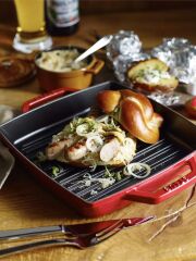 Staub Çift Kulplu Döküm Izgara Tava Kırmızı 28*28 cm