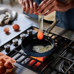 Joseph Joseph Space 24 cm Kızartma Tavası