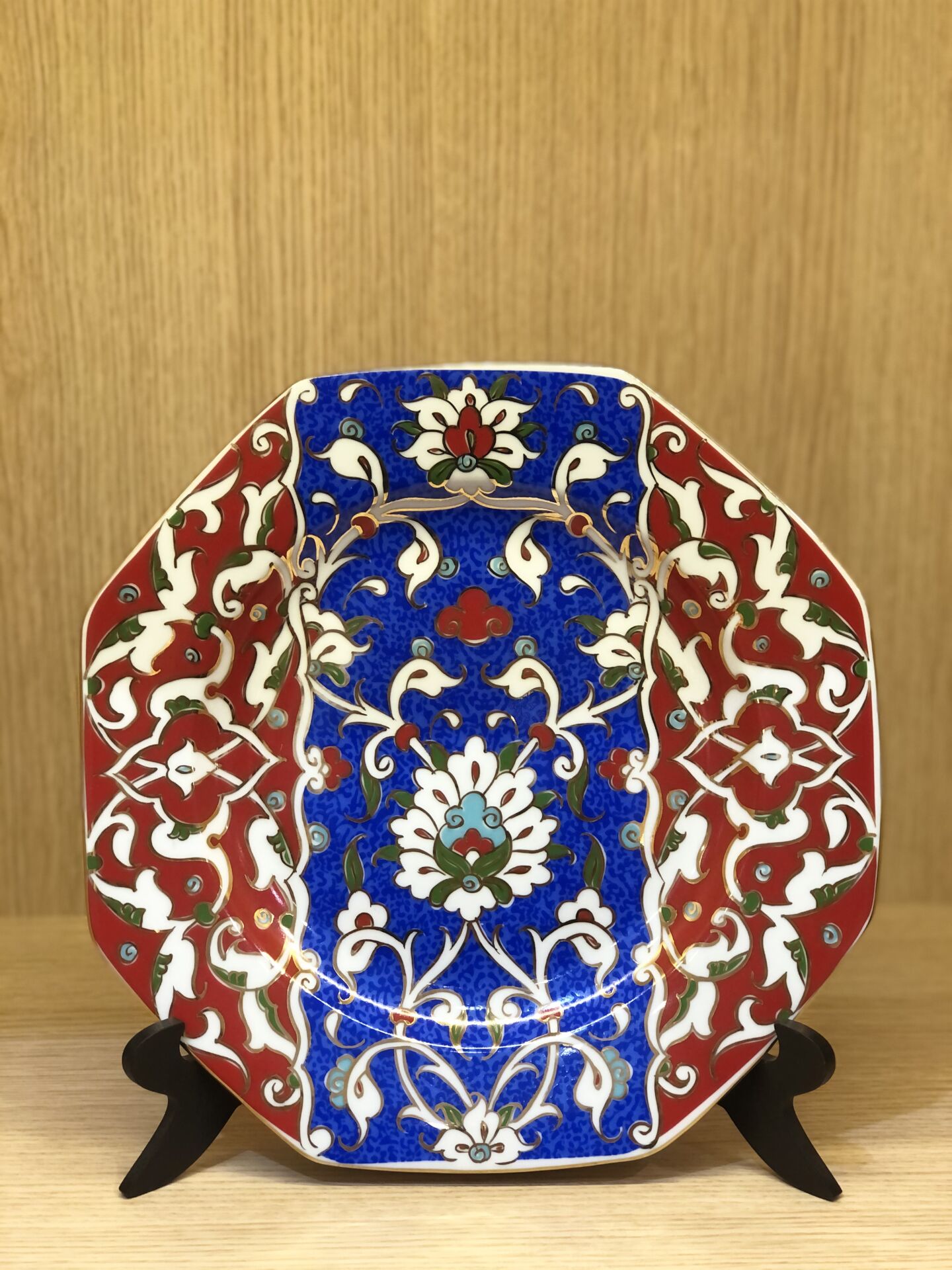 GÜRAL PORSELEN 28 CM KÖŞELİ DUVAR TABAĞI