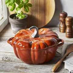 Staub Balkabağı Döküm Tencere 24 cm Tarçın
