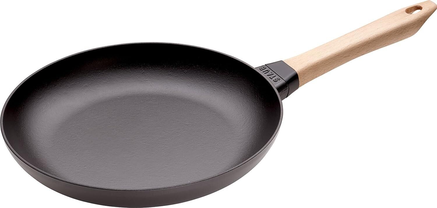 Staub Demir Döküm Kızartma Tavası Ahşap Tutacaklı 28 cm