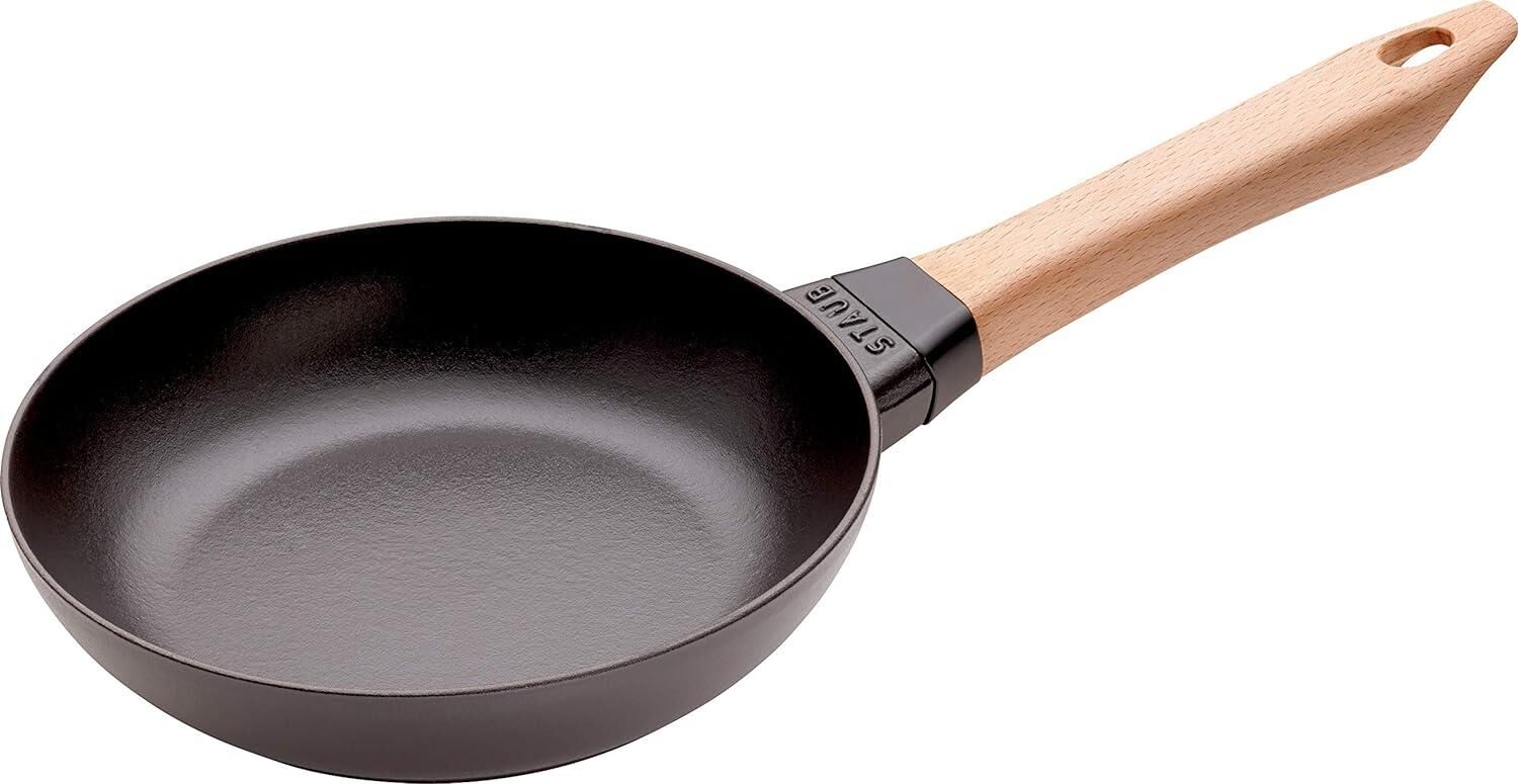 Staub Demir Döküm Kızartma Tavası Ahşap Saplı 20 cm